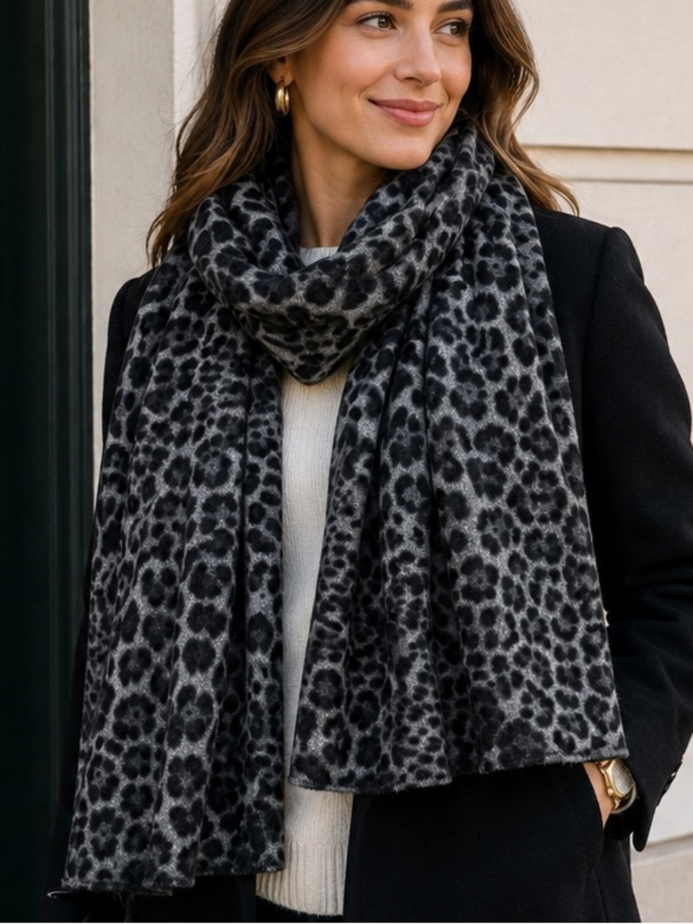 NWT Amicale 100% Cashmere Gray Leopard Print Scarf Wrap Shawl Luxury Soft